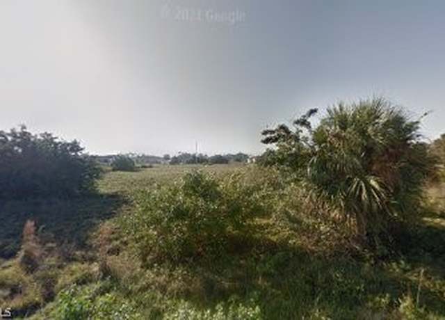 Property at 464 Rand St, Lehigh Acres, FL 33974