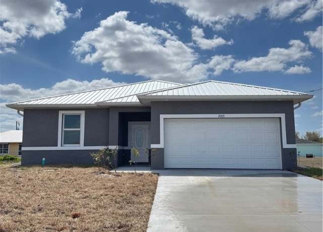 Property at 7005 Tide Cir, Labelle, FL 33935, 3 beds, 2 baths