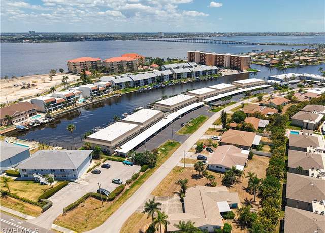 Property at 4211 SE 19th Pl Unit 1C, Cape Coral, FL 33904, 2 beds, 2 baths