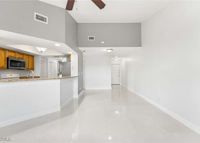 Property at 13351 Greengate Blvd #421, Fort Myers, FL 33919, 2 beds, 2 baths