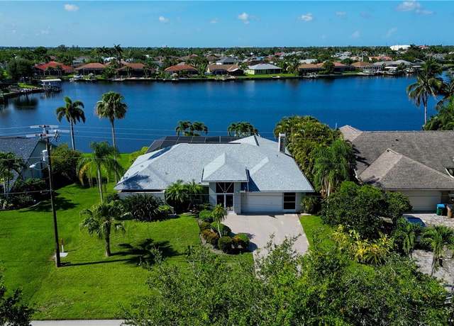 Property at 2022 Four Mile Cove Pkwy, Cape Coral, FL 33990, 3 beds, 2 baths