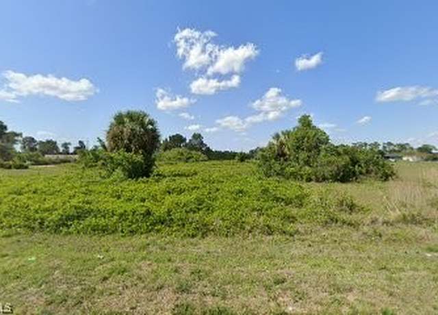 Property at 463 Rajah St, Lehigh Acres, FL 33974