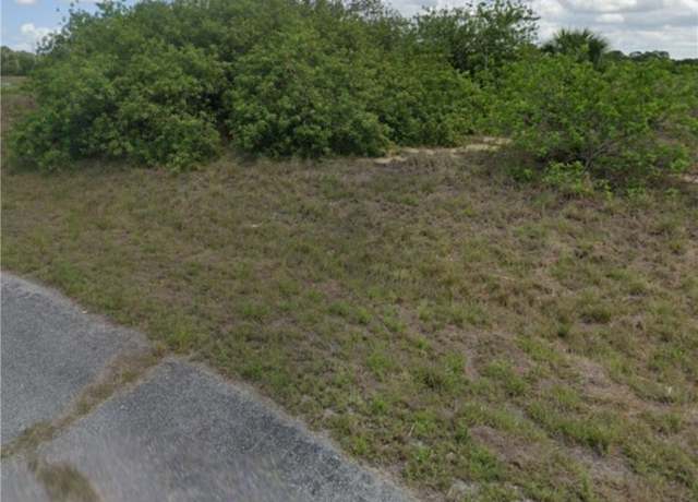Property at 113 Liberty Ter, Labelle, FL 33935