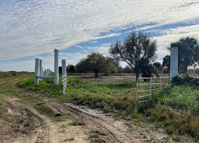 Property at 210 Gerber Rd, Labelle, FL 33935