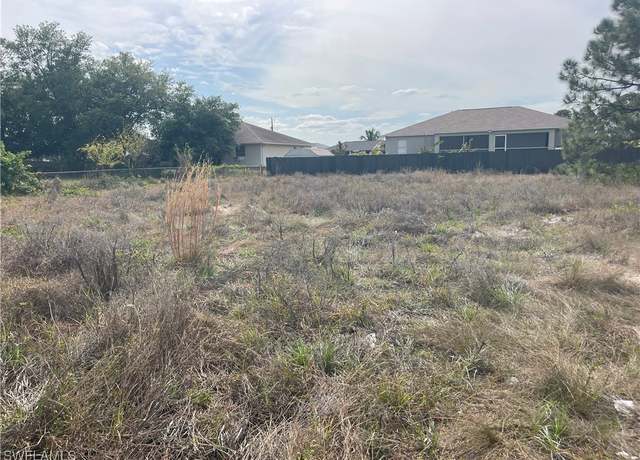 Property at 909 Sara Ave N, Lehigh Acres, FL 33971