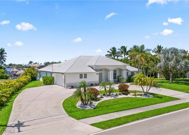 Property at 3828 Agualinda Blvd, Cape Coral, FL 33914, 3 beds, 2 baths