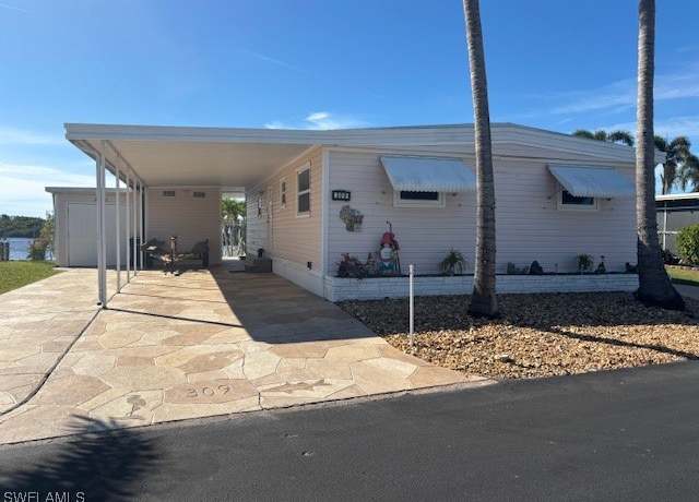 Property at 309 Shoreland Dr, Fort Myers, FL 33905, 2 beds, 2 baths