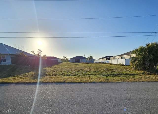 Property at 1010 NW 8th Pl, Cape Coral, FL 33993