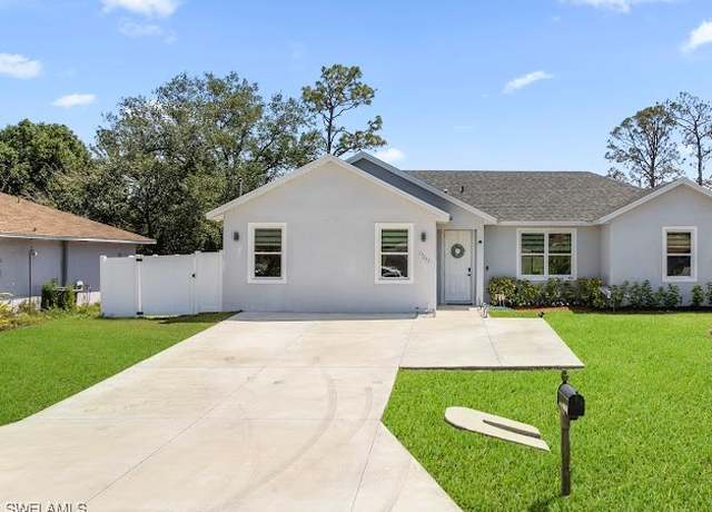 Property at 27257 Pinecrest Ln, Bonita Springs, FL 34135, 4 beds, 2 baths