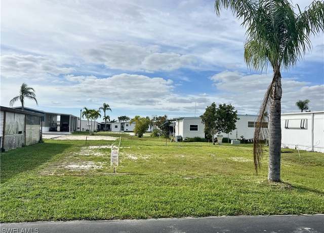 Property at 241 Tangerine Dr, Fort Myers, FL 33905