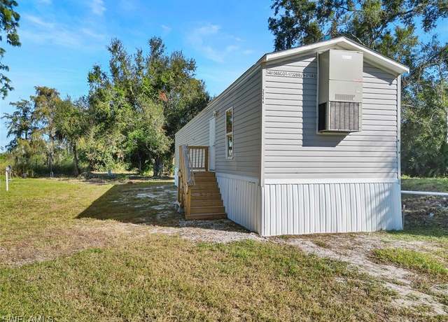 Property at 2244 Bahia Ln, North Fort Myers, FL 33917, 2 beds, 1 bath