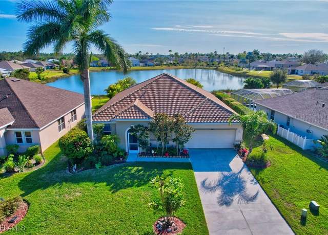 Property at 8040 Liriope Loop, Lehigh Acres, FL 33972, 4 beds, 2 baths