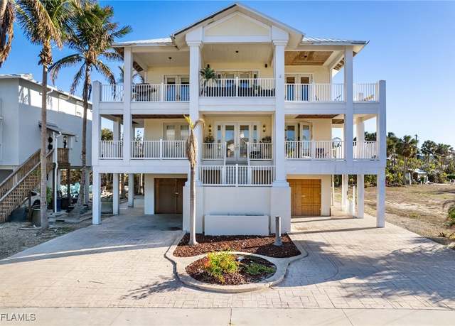 Property at 945 San Carlos Dr, Fort Myers Beach, FL 33931, 6 beds, 4.5 baths