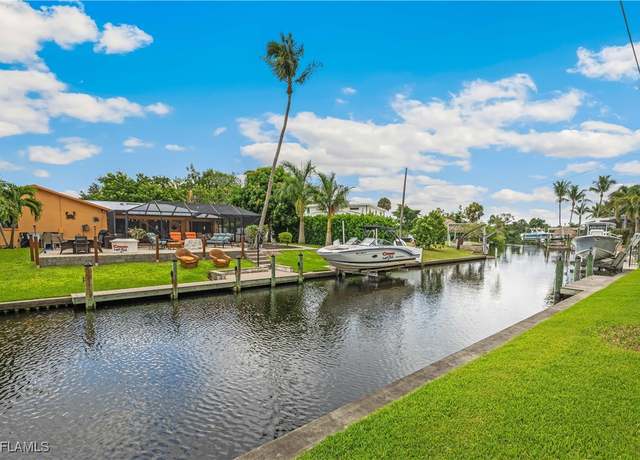 Property at 1035 Wyomi Dr, Fort Myers, FL 33919, 3 beds, 2 baths
