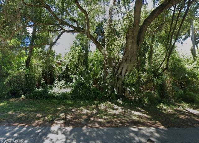 Property at 3031 Mockingbird Ln, Labelle, FL 33935