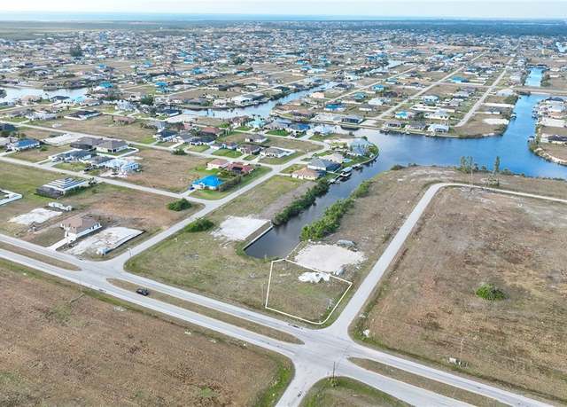Property at 800 NW 33rd Ave, Cape Coral, FL 33993