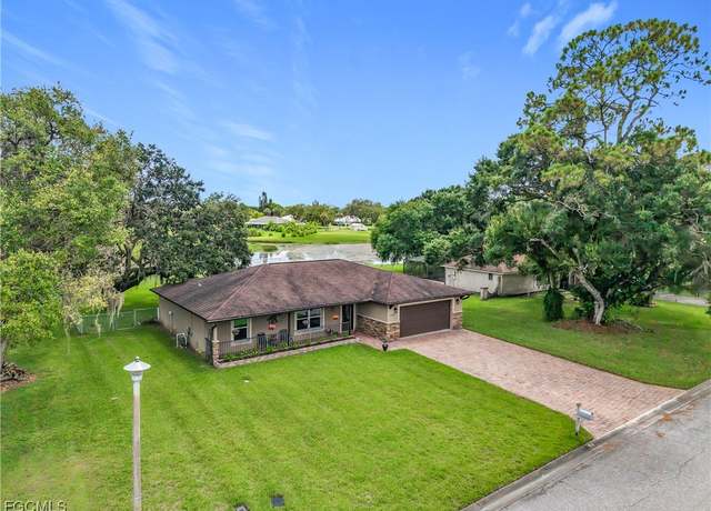 Property at 4518 Springview Cir, Labelle, FL 33935, 3 beds, 2 baths