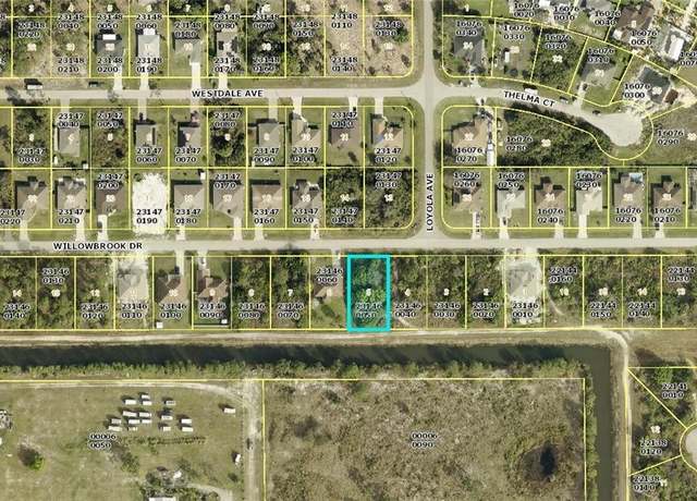 Property at 449 Willowbrook Dr, Lehigh Acres, FL 33972