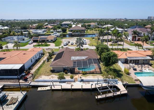 Property at 123 Placid Dr, Fort Myers, FL 33919, 3 beds, 2 baths