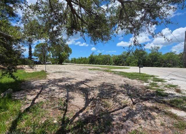Property at 6477 Park Rd, Fort Myers, FL 33908