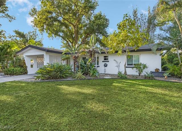 Property at 1140 Vesper Dr, Fort Myers, FL 33901, 2 beds, 1.5 baths