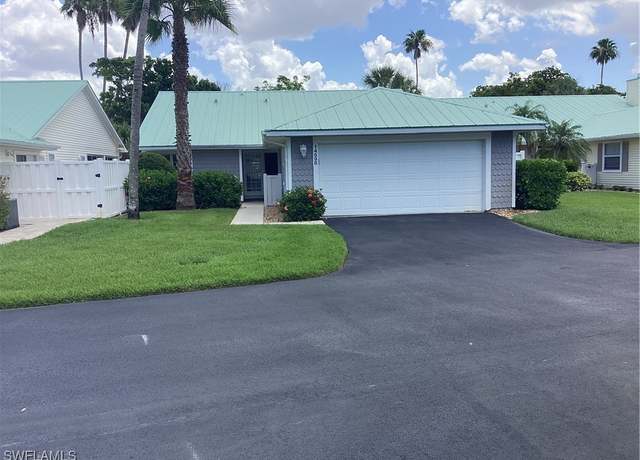 Property at 14598 Sagamore Ct, Fort Myers, FL 33908, 3 beds, 2.5 baths