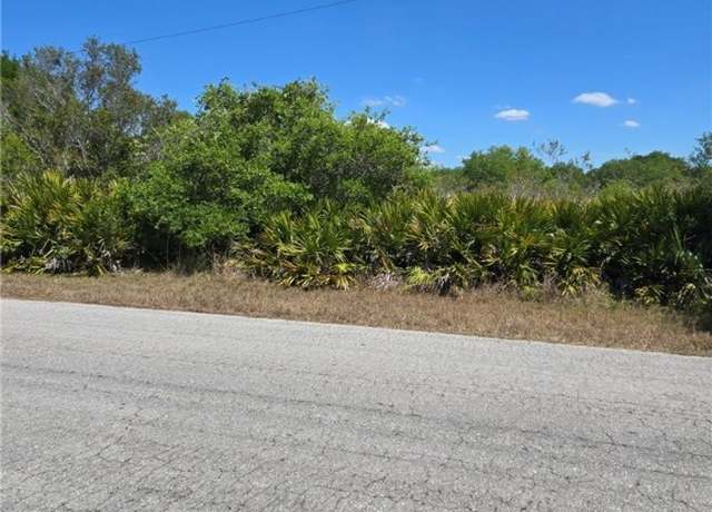Property at 2302 Irving Ave, Alva, FL 33920