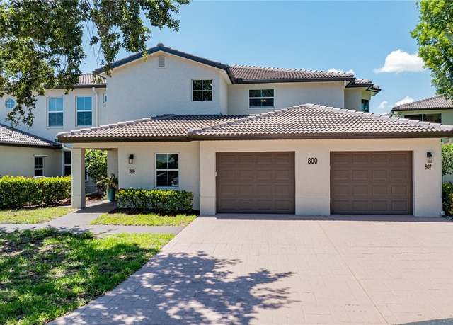 Property at 800 Diamond Cir #808, Naples, FL 34110, 3 beds, 2 baths