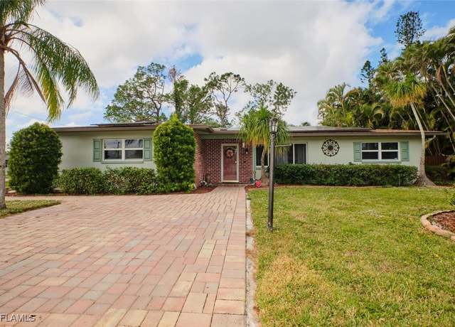 Property at 8955 Crest Ln, Fort Myers, FL 33907, 4 beds, 3 baths