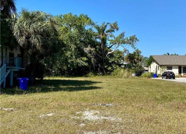 Property at 3223 Edgewood Ave, Fort Myers, FL 33916