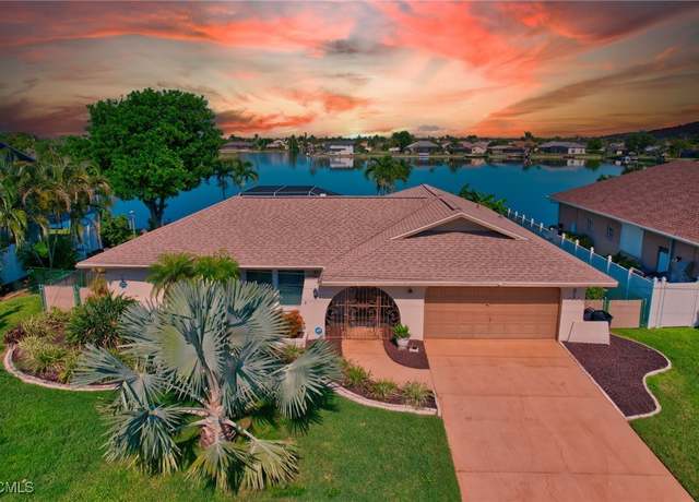 Property at 28 SE 12th Ave, Cape Coral, FL 33990, 3 beds, 2 baths