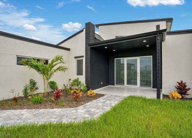 Property at 4009 Jacaranda Pkwy W, Cape Coral, FL 33993, 4 beds, 3 baths