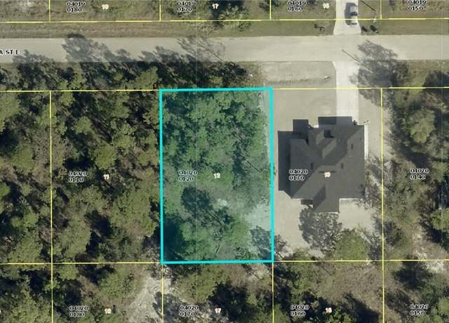 Property at 904 Barcia St E, Lehigh Acres, FL 33974