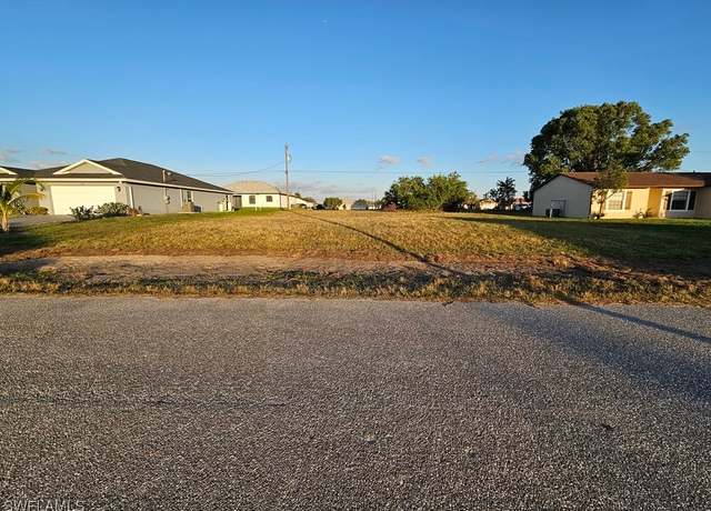 Property at 1713 NE 7th Ave, Cape Coral, FL 33909