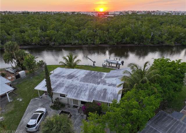 Property at 1842 Harbor Pl, Naples, FL 34104, 3 beds, 2 baths