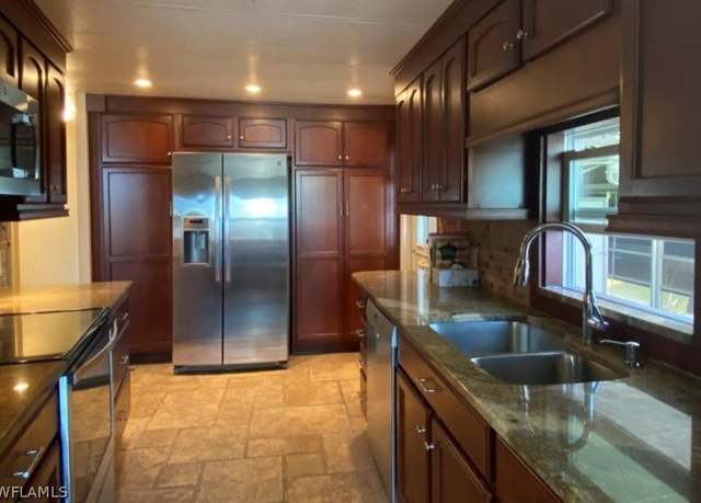 Property at 14518 Battery Bnd, North Fort Myers, FL 33917, 2 beds, 2 baths