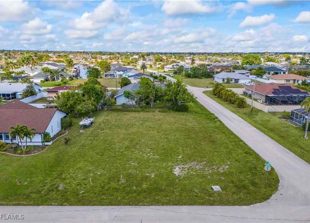 Property at 1237 SE 40th St, Cape Coral, FL 33904