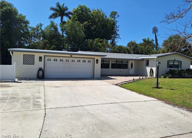 Property at 1038 Sumica Dr, Fort Myers, FL 33919, 4 beds, 3 baths