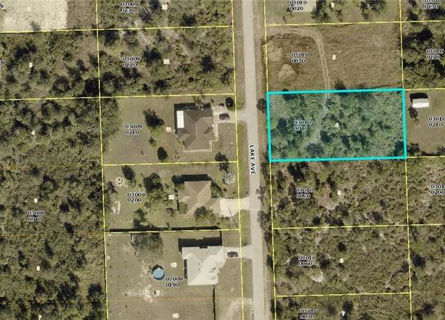 Property at 816 Lake Ave, Lehigh Acres, FL 33972