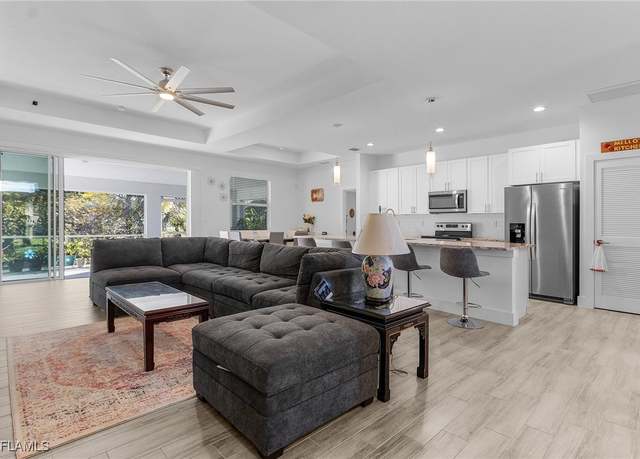Property at 3607 38th St SW, Lehigh Acres, FL 33976, 4 beds, 3 baths