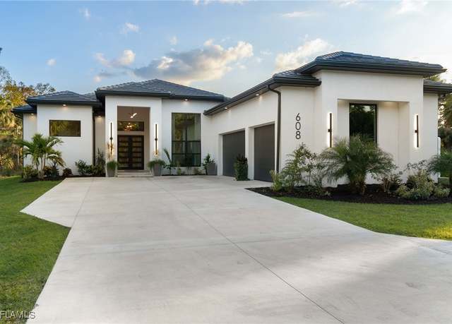 Property at 608 18th Ave NW, Naples, FL 34120, 4 beds, 4 baths