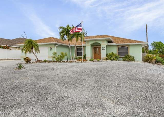 Property at 3462 Manatee Dr, St. James City, FL 33956, 3 beds, 2 baths