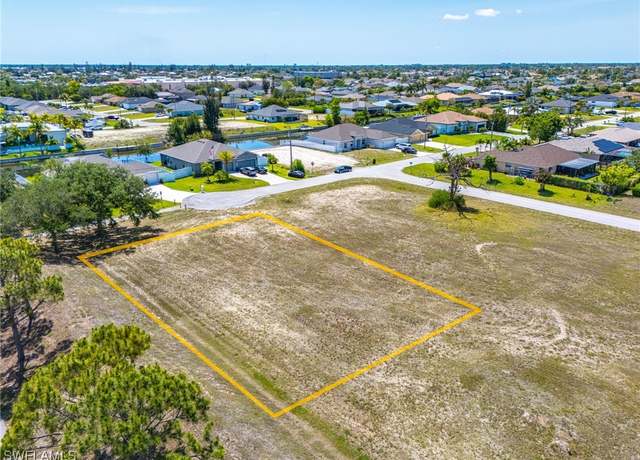 Property at 2418 SW 11th Ave, Cape Coral, FL 33914