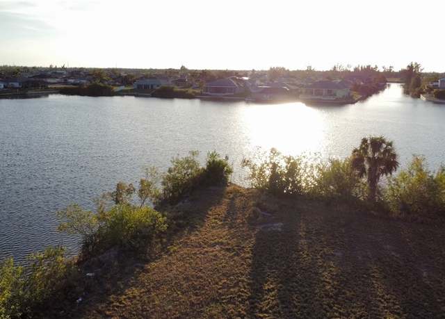 Property at 1800 NE 3rd Ct, Cape Coral, FL 33909
