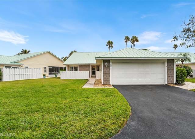 Property at 14594 Sagamore Ct, Fort Myers, FL 33908, 3 beds, 2.5 baths