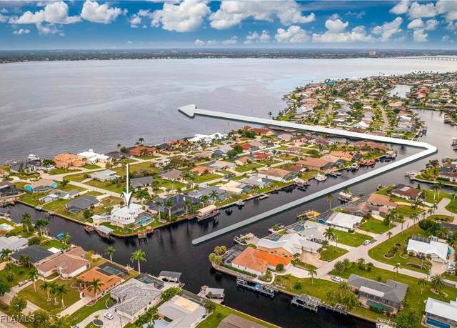 Property at 3102 SE 22nd Ave, Cape Coral, FL 33904, 3 beds, 3.5 baths