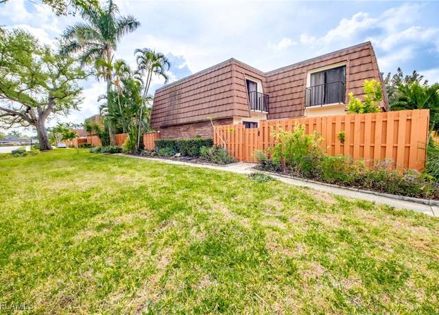 Property at 1464 Park Shore Cir #2, Fort Myers, FL 33901, 3 beds, 2.5 baths