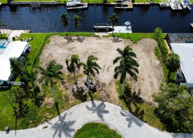 Property at 5360 Malaluka Ct, Cape Coral, FL 33904