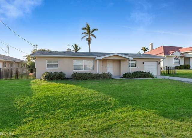 Property at 4926 Triton Ct W, Cape Coral, FL 33904, 3 beds, 1.5 baths