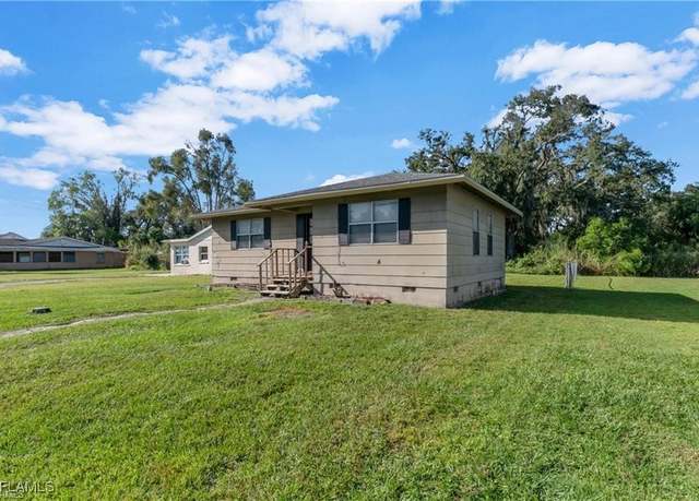 Property at 318 Bellair Rd, Fort Myers, FL 33905, 2 beds, 1 bath